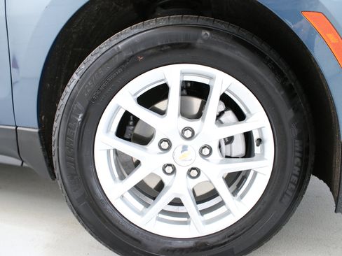 Certified 2024 Chevrolet Equinox LT w/ LPO, Floor Liner Package FWD image 34