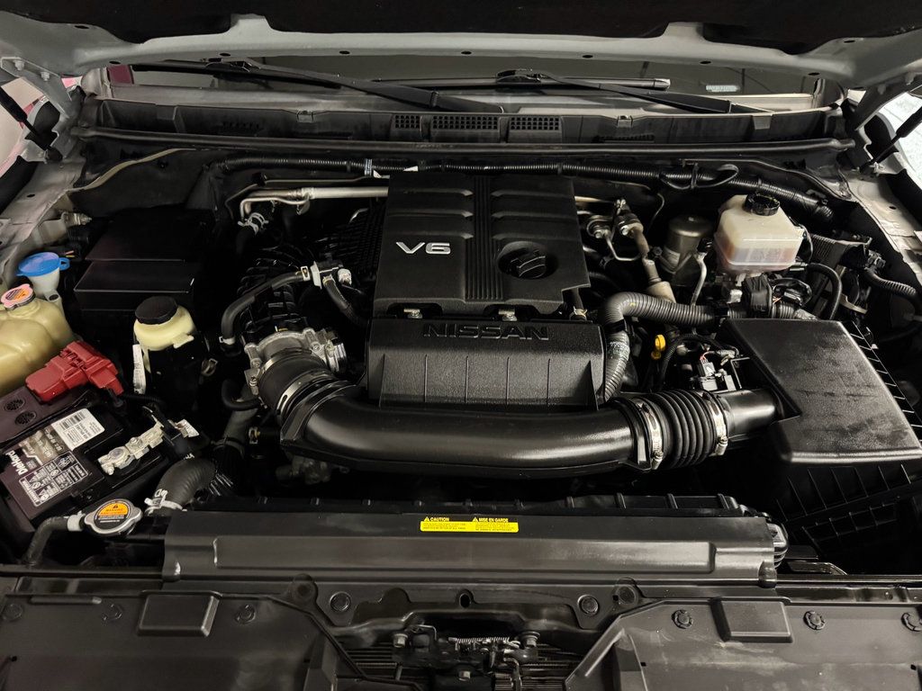 Used 2023 Nissan Frontier Pro-X w/ Pro-X Premium Package RWD image 6