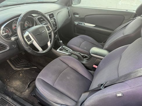 Used 2013 Chrysler 200 Touring FWD image 11