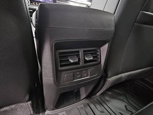 New 2026 GMC Canyon Elevation w/ Convenience Package image 32