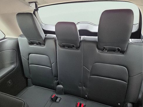 New 2026 Nissan Pathfinder SL image 11