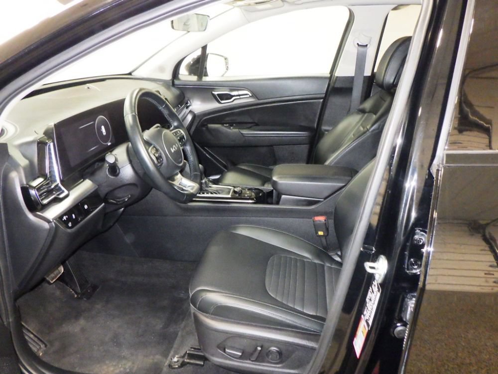 Used 2025 Kia Sportage SX AWD/4WD image 8