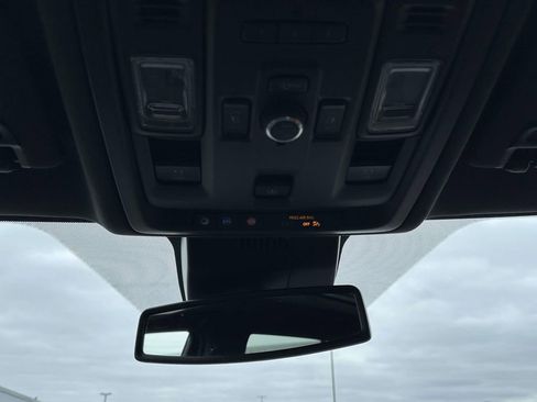 Used 2023 GMC Yukon XL AT4 image 36