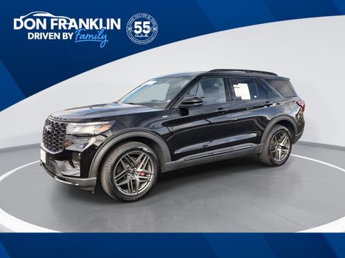 Used 2025 Ford Explorer ST-Line w/ ST-Line Street Pack image 1