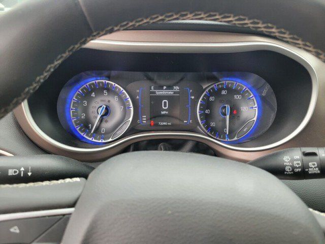 Used 2023 Chrysler Voyager LX FWD image 16