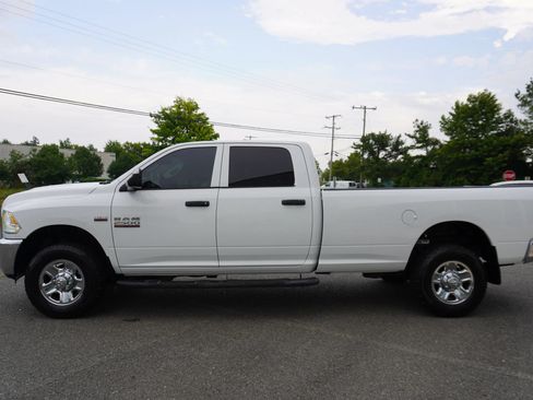 Used 2014 RAM 2500 Tradesman w/ Chrome Appearance Group AWD/4WD image 4