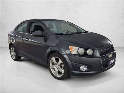 Used 2016 Chevrolet Sonic LTZ FWD image 3