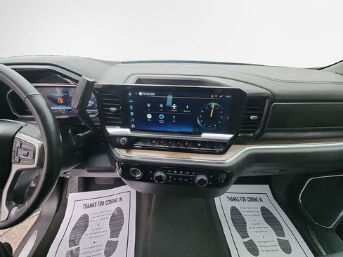 Used 2024 Chevrolet Silverado 1500 LT AWD/4WD image 22