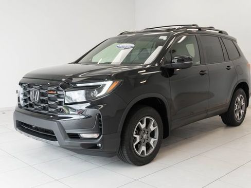 Certified 2022 Honda Passport TrailSport image 7