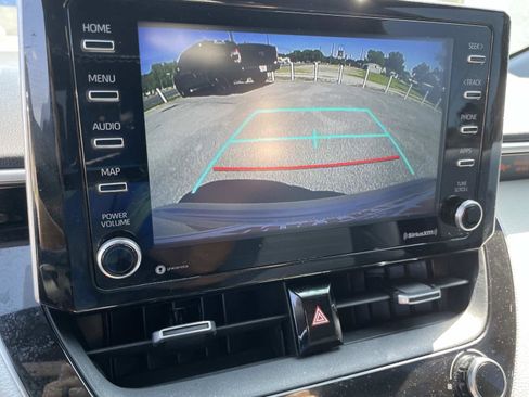 Used 2021 Toyota Corolla SE FWD image 19