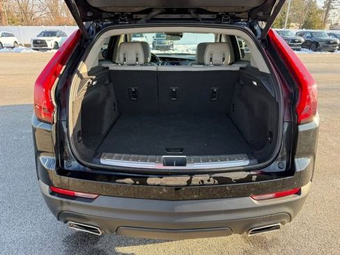 Used 2023 Cadillac XT4 Luxury w/ Cold Weather Package image 20