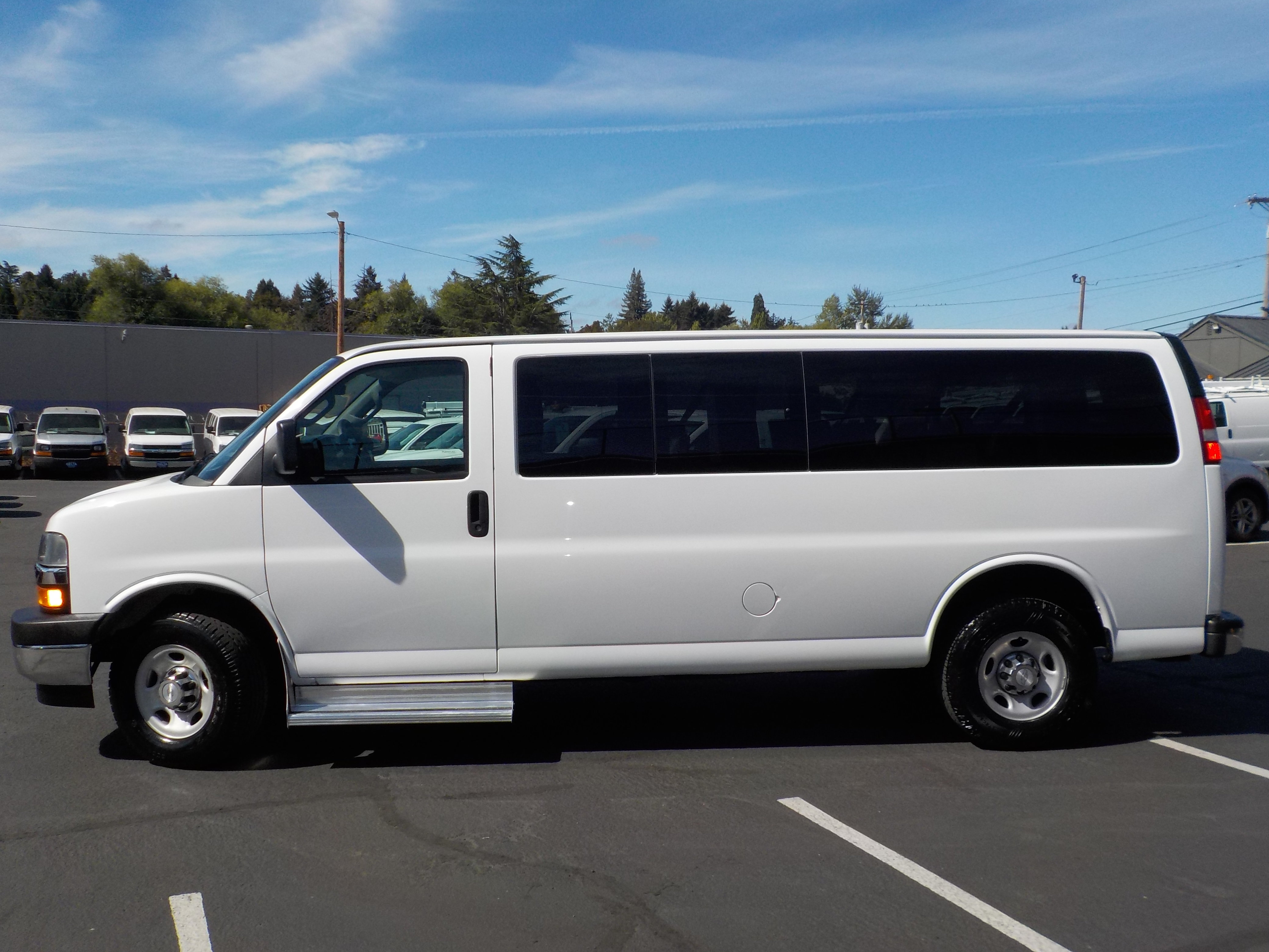 Used 2017 Chevrolet Express 3500 LT w/ LT Preferred Equipment Group RWD image 2