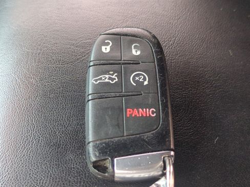 Used 2019 Dodge Charger SXT w/ Leather Interior Group image 30