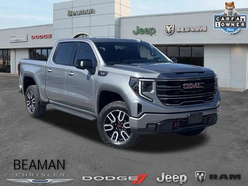 Used 2024 GMC Sierra 1500 AT4 w/ Technology Package AWD/4WD image 1