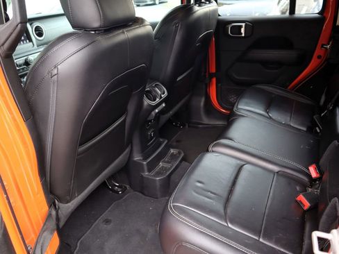 Used 2020 Jeep Wrangler Unlimited Sahara w/ LED Lighting Group image 10