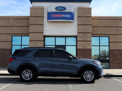 New 2026 Ford Explorer Active image 5