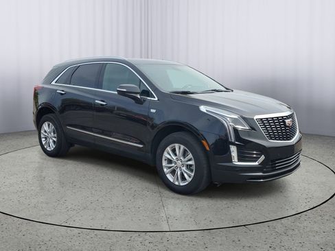 Used 2023 Cadillac XT5 Luxury AWD/4WD image 2