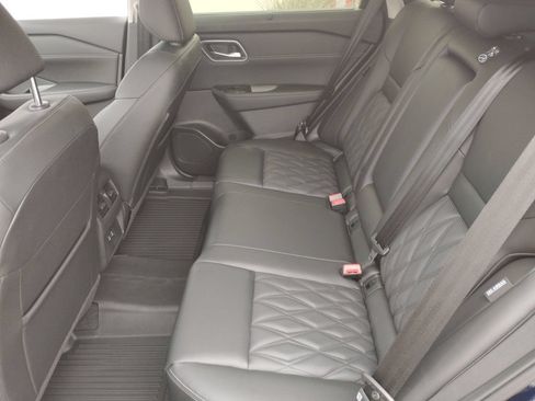 New 2026 Nissan Rogue Platinum AWD/4WD image 12
