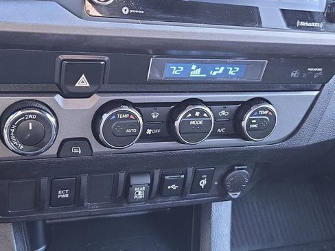 Used 2022 Toyota Tacoma TRD Off-Road image 35