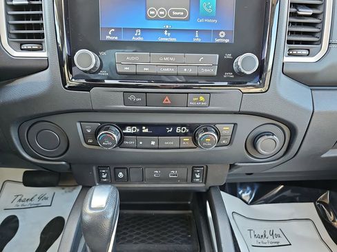 Used 2024 Nissan Frontier SV image 27