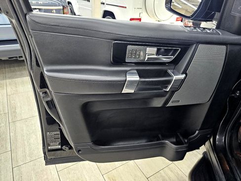 Used 2016 Land Rover LR4 HSE LUX image 40