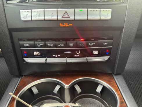 Used 2014 Mercedes-Benz E 350 Cabriolet image 28