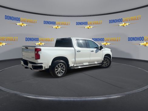 Used 2020 Chevrolet Silverado 1500 High Country w/ Technology Package AWD/4WD image 11
