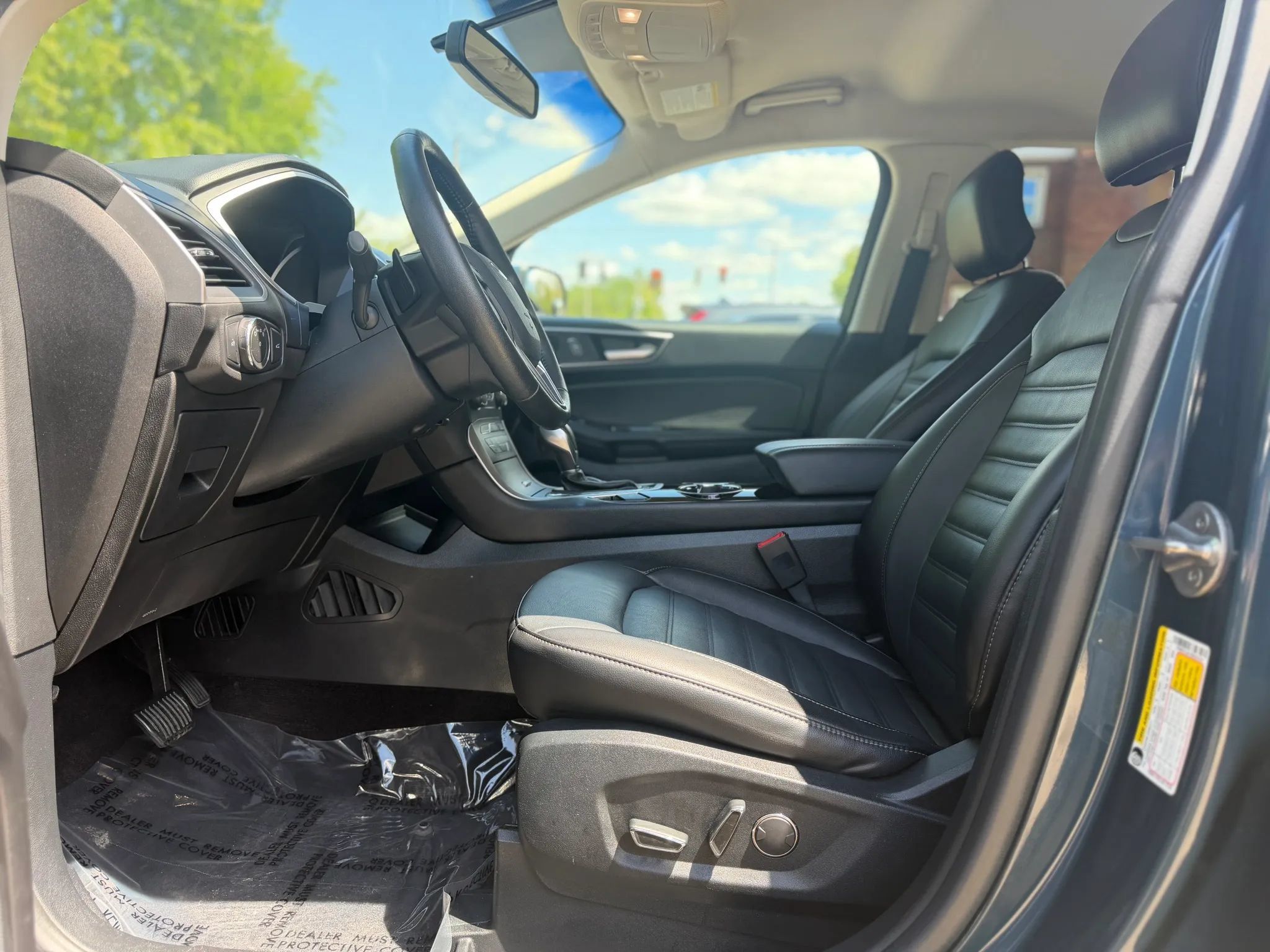 Used 2016 Ford Edge SEL w/ Equipment Group 201A AWD/4WD image 16