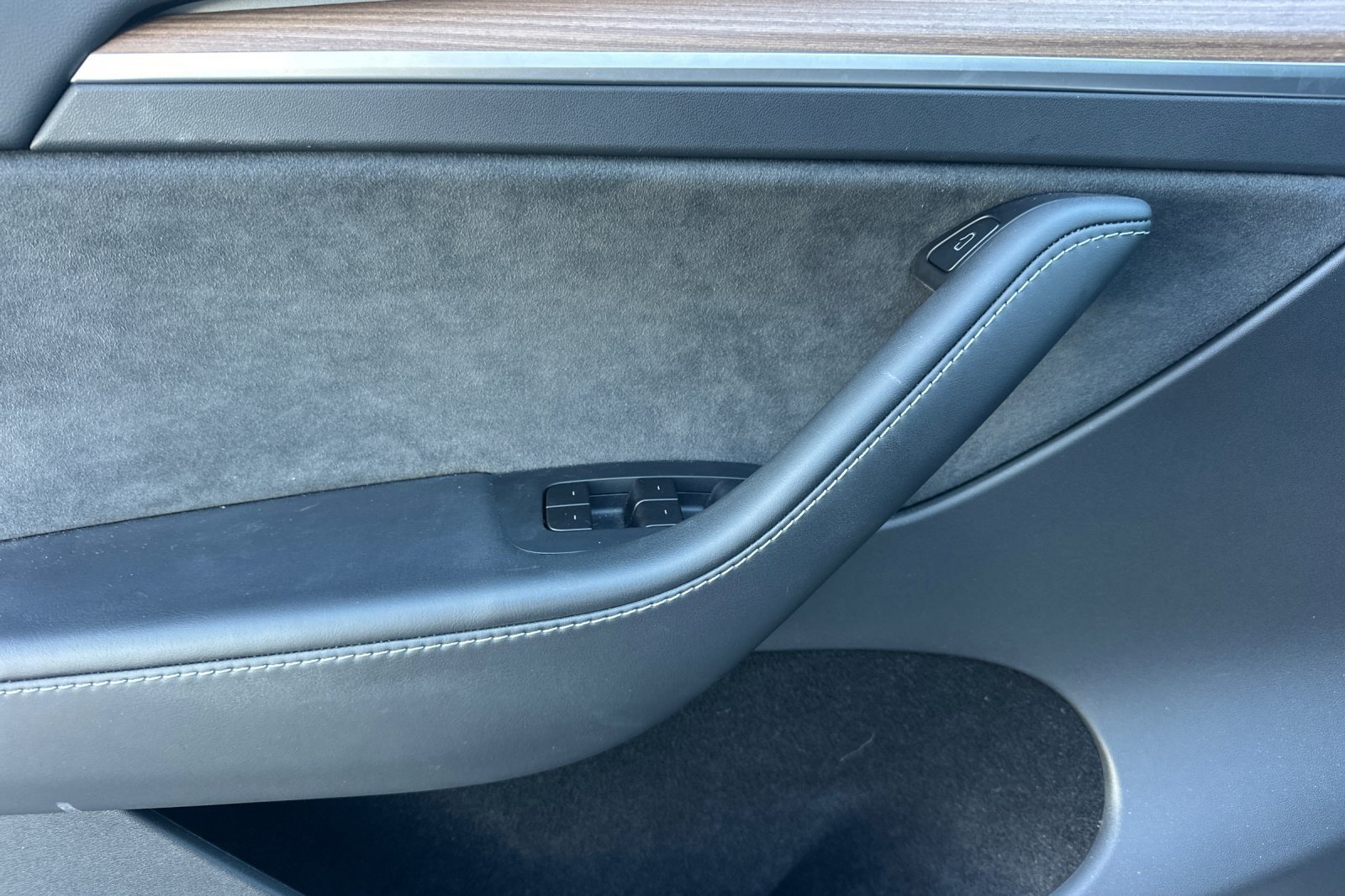 Used 2025 Tesla Model Y Performance AWD/4WD image 11