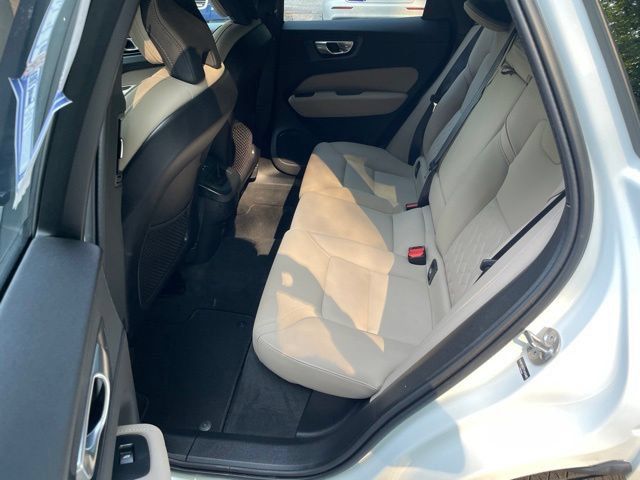 Certified 2026 Volvo XC60 B5 Plus AWD/4WD image 12