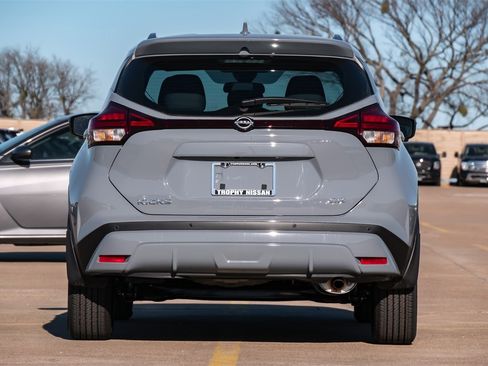 Certified 2024 Nissan Kicks SR w/ SR Premium Package image 7