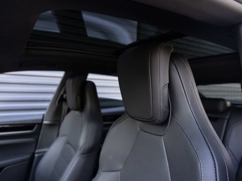 Certified 2026 Porsche Macan 4 Electric AWD/4WD image 25
