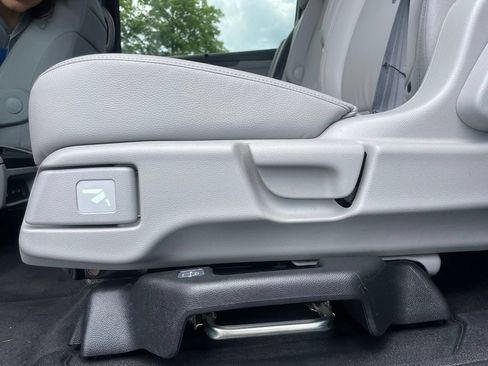 Used 2023 Honda Odyssey Touring image 40