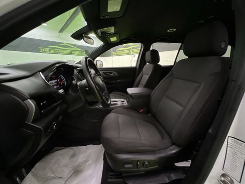 Used 2023 Chevrolet Traverse LT AWD/4WD image 17