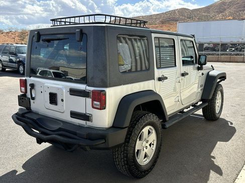 Used 2009 Jeep Wrangler Unlimited X AWD/4WD image 3