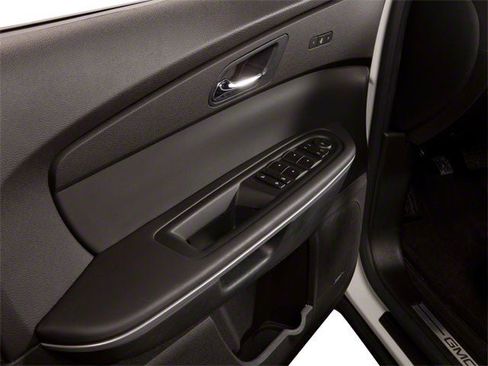 Used 2010 GMC Acadia SLT image 9