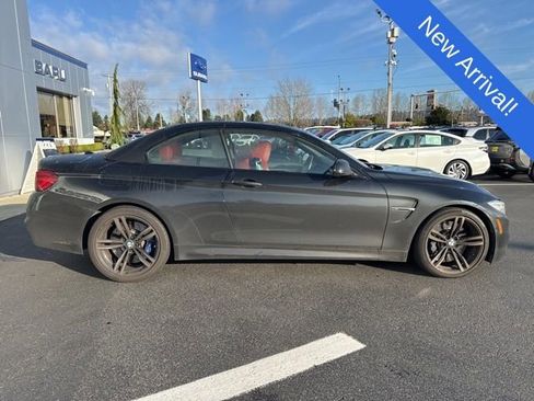 Used 2020 BMW M4 Convertible w/ Executive Package image 8