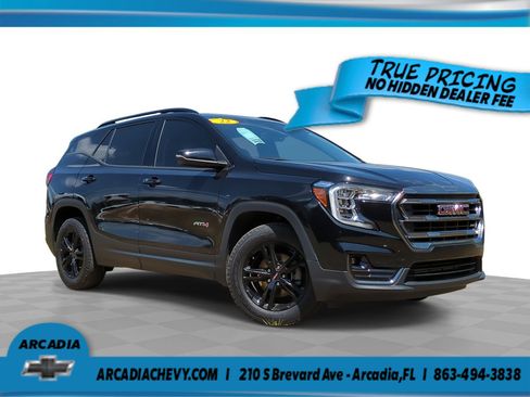 Used 2022 GMC Terrain AT4 AWD/4WD image 2