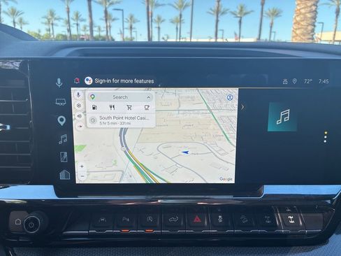 Used 2025 Chevrolet Silverado 1500 ZR2 w/ Technology Package image 18