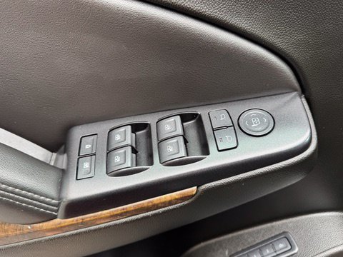 Used 2020 Chevrolet Suburban LT AWD/4WD image 13