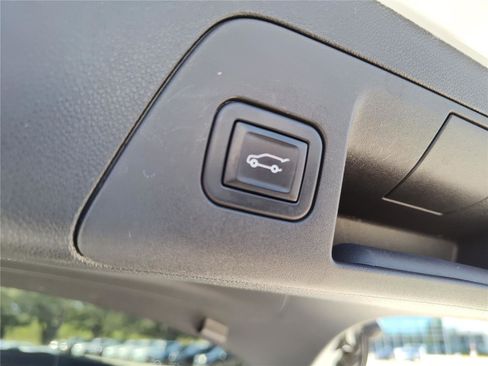 Used 2021 Buick Envision Essence w/ Technology Package I image 7