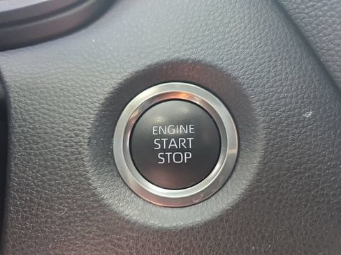 Used 2025 Toyota Corolla SE FWD image 22