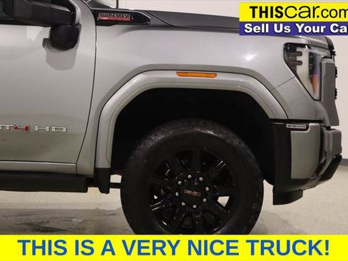 Used 2024 GMC Sierra 2500 AT4 w/ AT4 Premium Plus Package AWD/4WD image 11