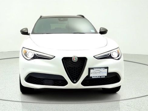 Used 2023 Alfa Romeo Stelvio Estrema AWD/4WD image 2