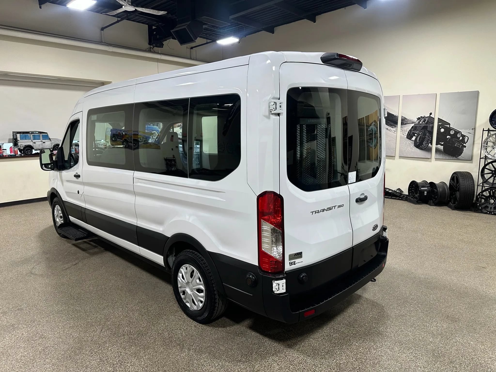 Used 2019 Ford Transit 350 XL RWD image 12