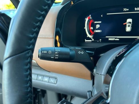 Used 2023 Nissan Pathfinder Platinum w/ Cargo Package image 33