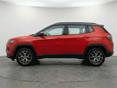 Used 2025 Jeep Compass Limited AWD/4WD image 5