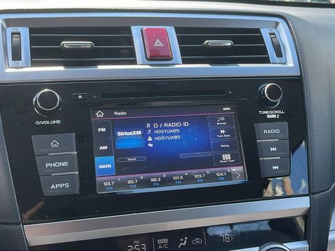 Used 2019 Subaru Outback 2.5i image 16