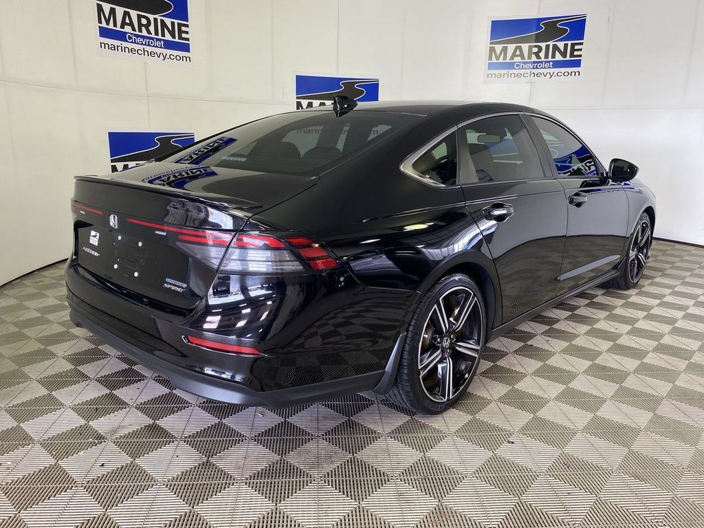 Used 2024 Honda Accord Sport image 13