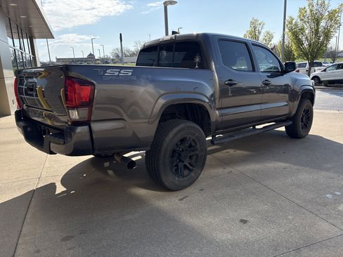 Used 2020 Toyota Tacoma SR w/ SR Convenience Package image 30